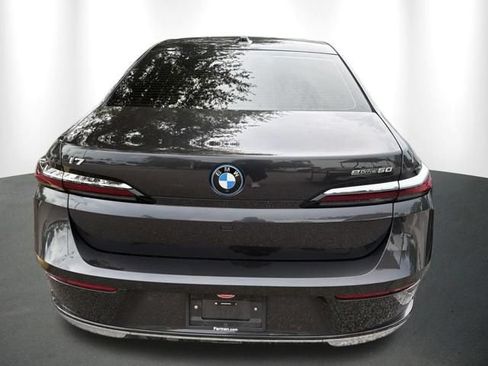 Used 2024 BMW i7 eDrive50 w/ Premium Package RWD image 8