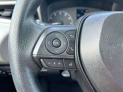 Used 2025 Toyota Corolla LE FWD image 15
