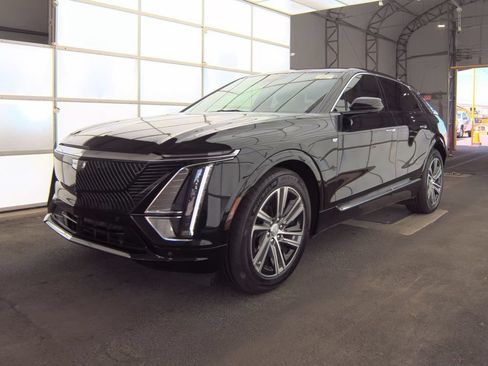 Used 2024 Cadillac Lyriq Luxury RWD image 1