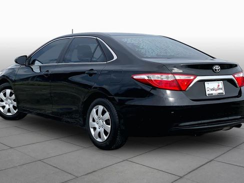 Used 2015 Toyota Camry LE FWD image 12