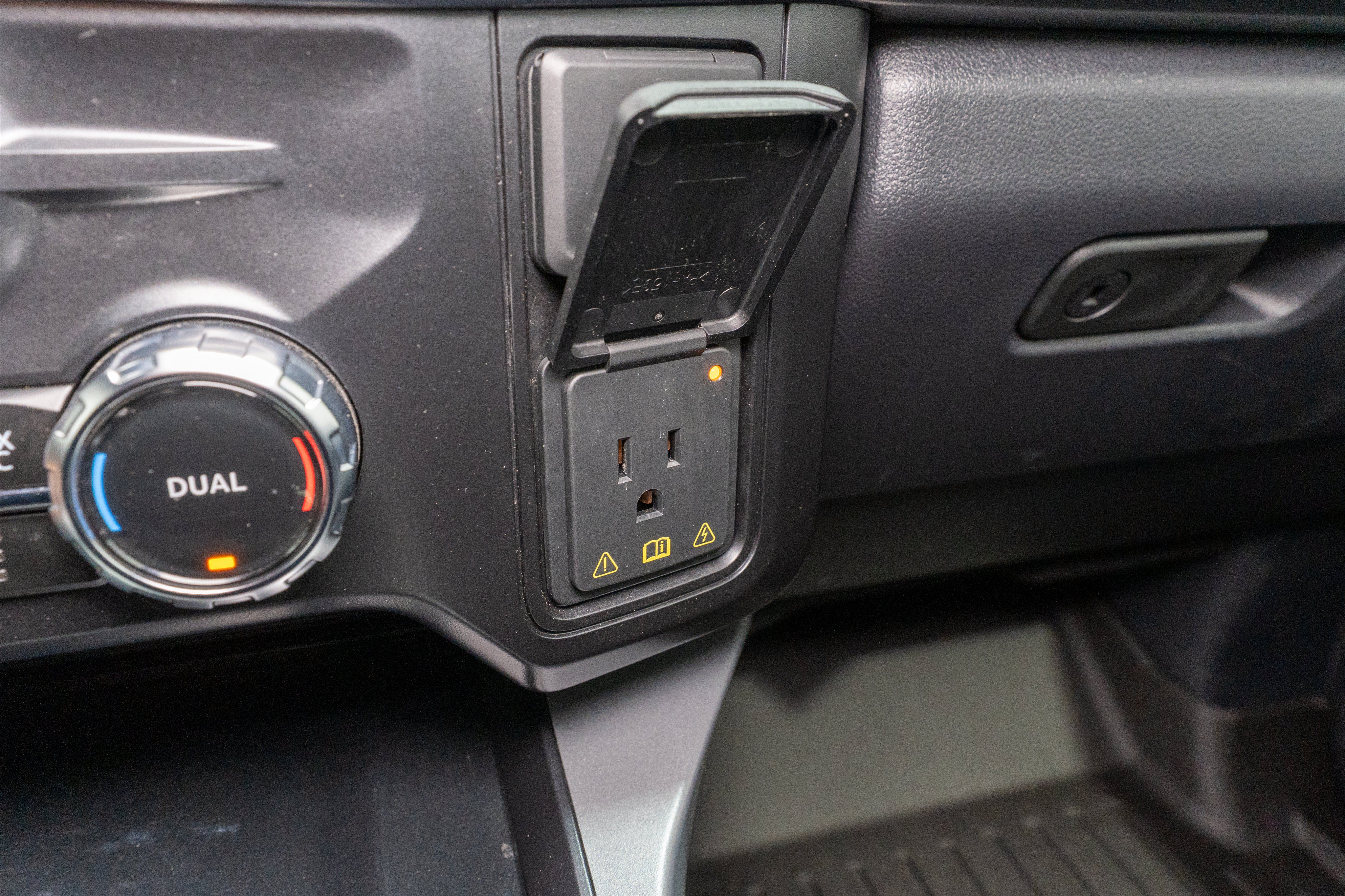 Used 2025 Ford F250 Lariat AWD/4WD image 26