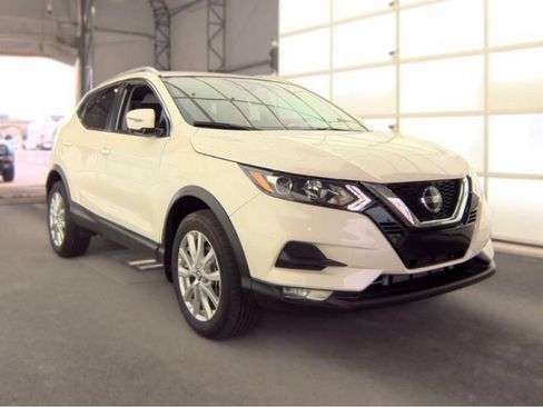 Used 2022 Nissan Rogue Sport SV w/ Technology Package AWD/4WD image 4