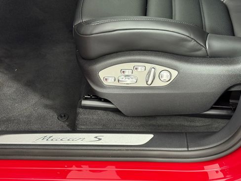 New 2026 Porsche Macan S image 15