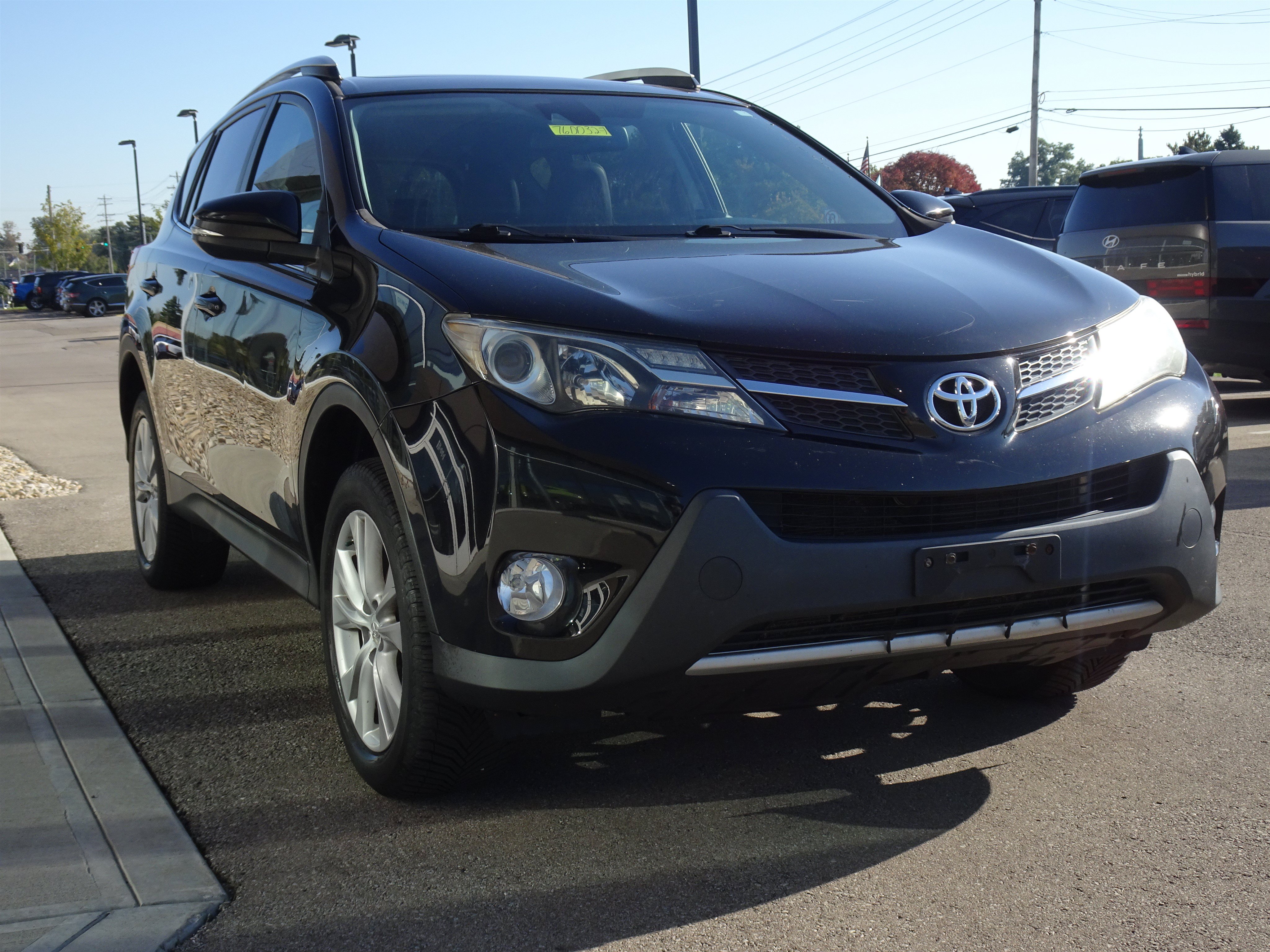 Used 2014 Toyota RAV4 Limited w/ Technology Package AWD/4WD image 6