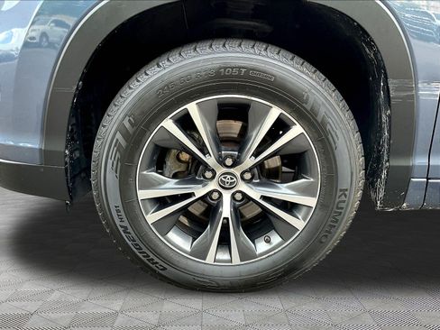 Used 2016 Toyota Highlander XLE FWD image 35