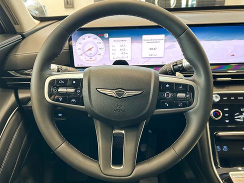 Certified 2025 Genesis GV80 2.5T image 12