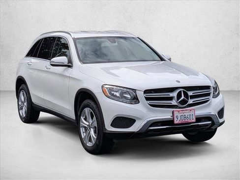 Used 2018 Mercedes-Benz GLC 300 image 3