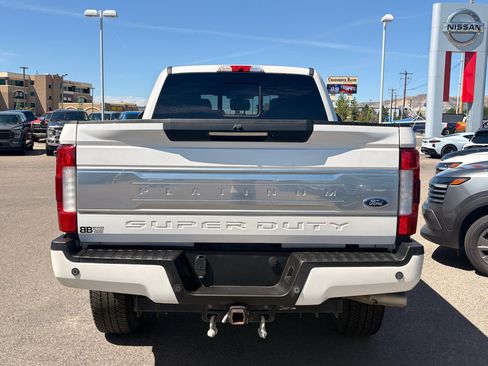 Used 2019 Ford F350 Platinum w/ Platinum Ultimate Package AWD/4WD image 4