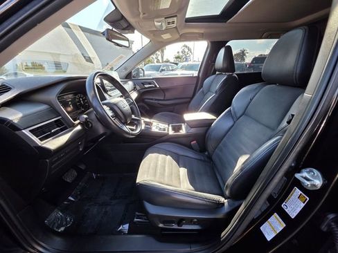 Used 2022 Mitsubishi Outlander SE image 14