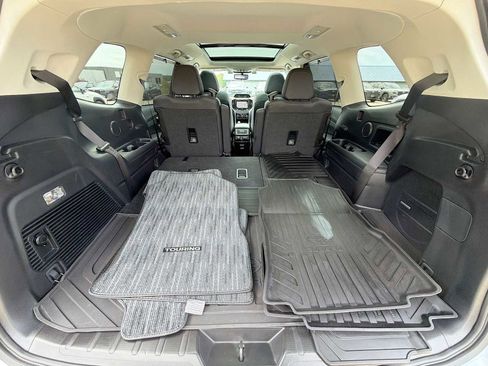 Certified 2022 Subaru Ascent Touring AWD/4WD image 30