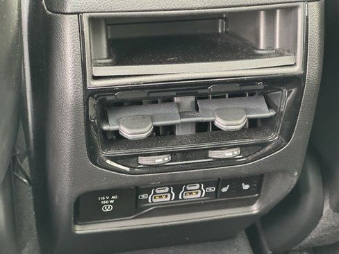 Certified 2023 Jeep Grand Cherokee Overland image 32