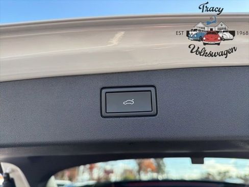 New 2026 Volkswagen Tiguan SE R-Line image 24