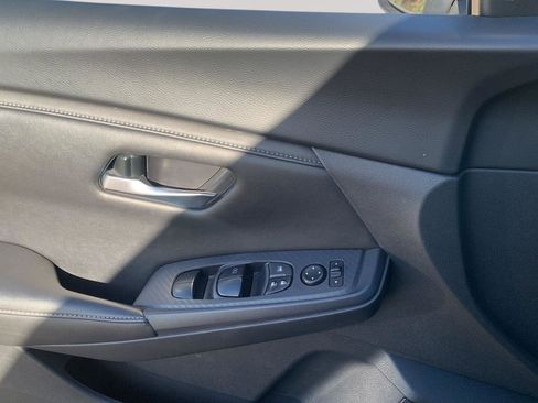 Used 2023 Nissan Sentra SV image 17