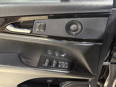 Used 2021 Lincoln Nautilus Reserve w/ Monochromatic Package image 26