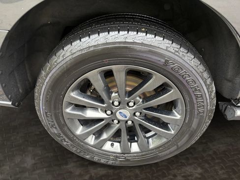 Used 2019 Ford Expedition Limited AWD/4WD image 40