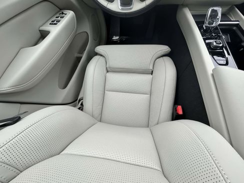 New 2026 Volvo XC60 B5 Ultra w/ Protection Package Premier AWD/4WD image 14