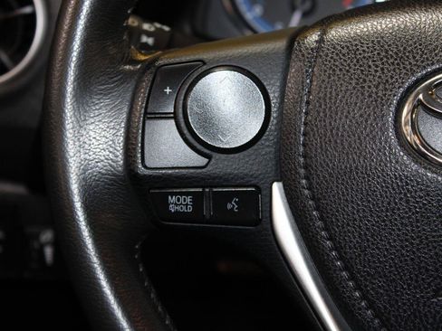 Used 2019 Toyota Corolla SE FWD image 27