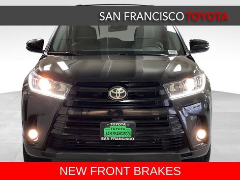 Used 2018 Toyota Highlander SE image 8
