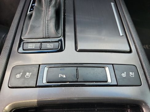 Used 2018 Genesis G80 3.8 w/ Option Group 02 RWD image 28