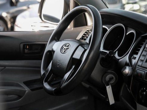 Used 2013 Toyota Tacoma 2WD Access Cab image 12