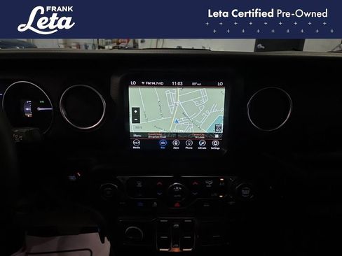 Used 2023 Jeep Wrangler Unlimited Sahara AWD/4WD image 11
