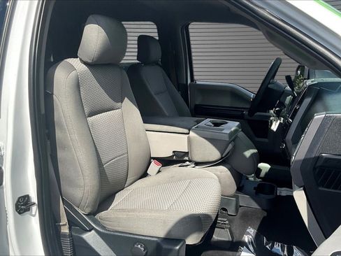 Used 2016 Ford F150 XLT AWD/4WD image 27