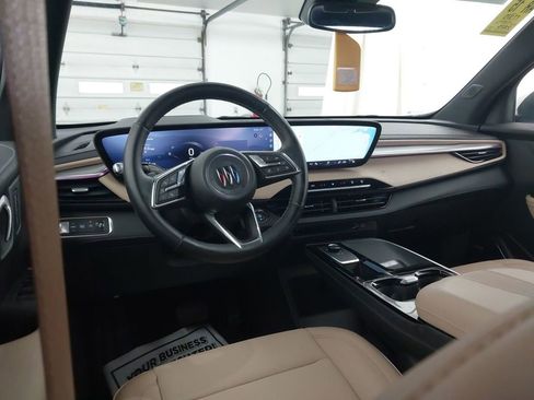Used 2025 Buick Enclave Preferred FWD image 18