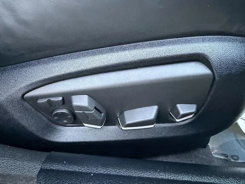 Used 2016 BMW 528i xDrive 528i xDrive Sedan 4D image 35