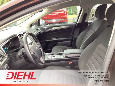 Used 2019 Ford Fusion SE FWD image 15