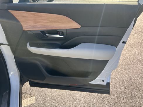 New 2026 Toyota Grand Highlander AWD Hybrid image 40