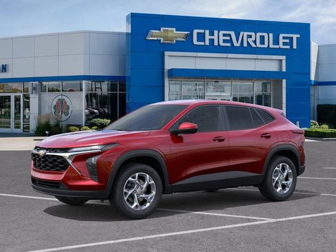 New 2026 Chevrolet Trax LS image 2