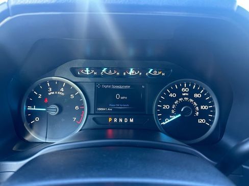 Used 2019 Ford F150 XLT w/ Equipment Group 302A Luxury image 31