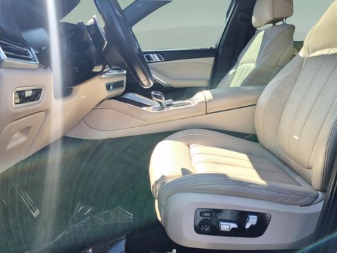 Used 2022 BMW X6 xDrive40i w/ Executive Package image 27