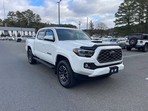 Used 2023 Toyota Tacoma TRD Sport w/ Technology Package image 6