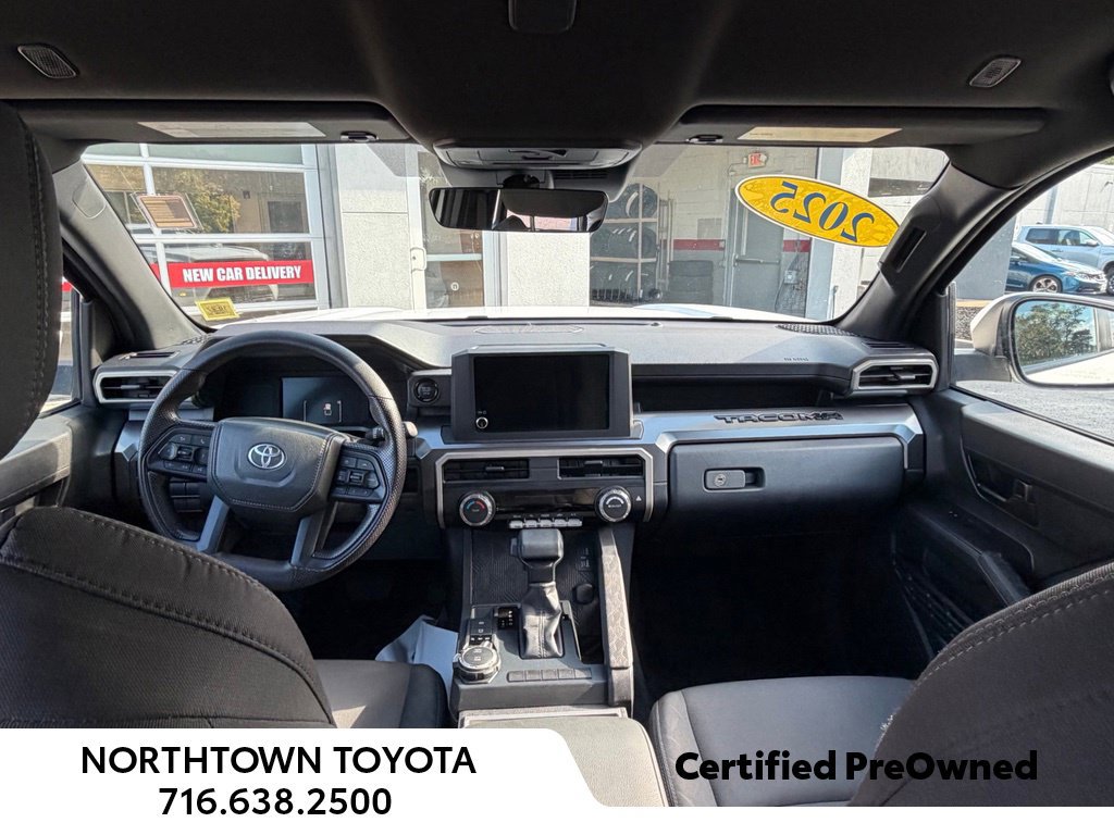 Used 2025 Toyota Tacoma SR5 AWD/4WD image 21