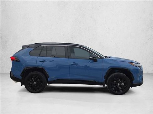 Used 2024 Toyota RAV4 XSE w/ Weather Package AWD/4WD image 4