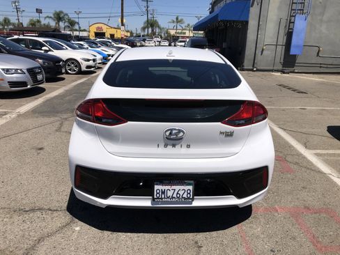 Used 2019 Hyundai Ioniq Blue FWD image 3