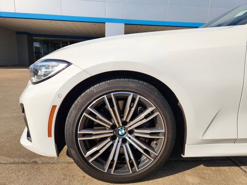 Used 2021 BMW M340i M340i w/ Parking Assistance Package image 9