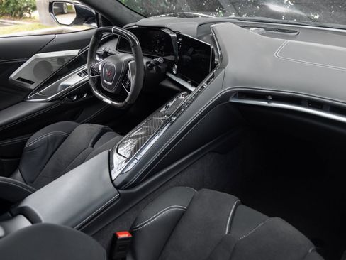 Used 2024 Chevrolet Corvette Z06 w/ Z07 Performance Package image 12