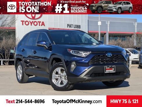 Used 2021 Toyota RAV4 XLE image 1