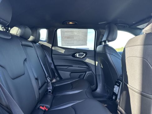 New 2026 Jeep Compass Limited image 33