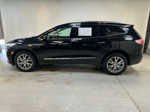 Used 2024 Buick Enclave Essence w/ Experience Buick Package AWD/4WD image 10