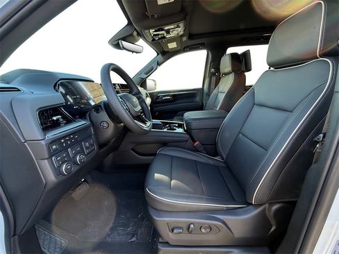 New 2026 Chevrolet Tahoe Premier image 9