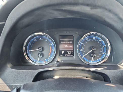 Used 2017 Toyota Corolla LE w/ Carpet Mat Package (TMS) FWD image 18