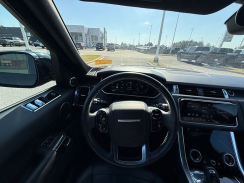 Used 2020 Land Rover Range Rover Sport SE image 14