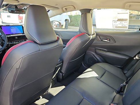 New 2026 Toyota Prius Plug-In Hybrid FWD image 5