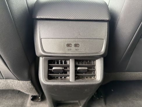 Used 2025 Chevrolet Equinox LT w/ Convenience Package II FWD image 23