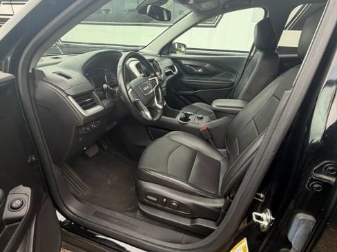 Used 2024 GMC Terrain SLT AWD/4WD image 12