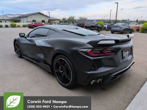 Used 2021 Chevrolet Corvette Stingray Premium Cpe w/ Z51 Performance Package RWD image 5