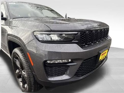 New 2025 Jeep Grand Cherokee Limited w/ Black Appearance Package image 34